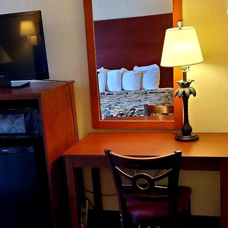 Conway Express Inn Стая снимка
